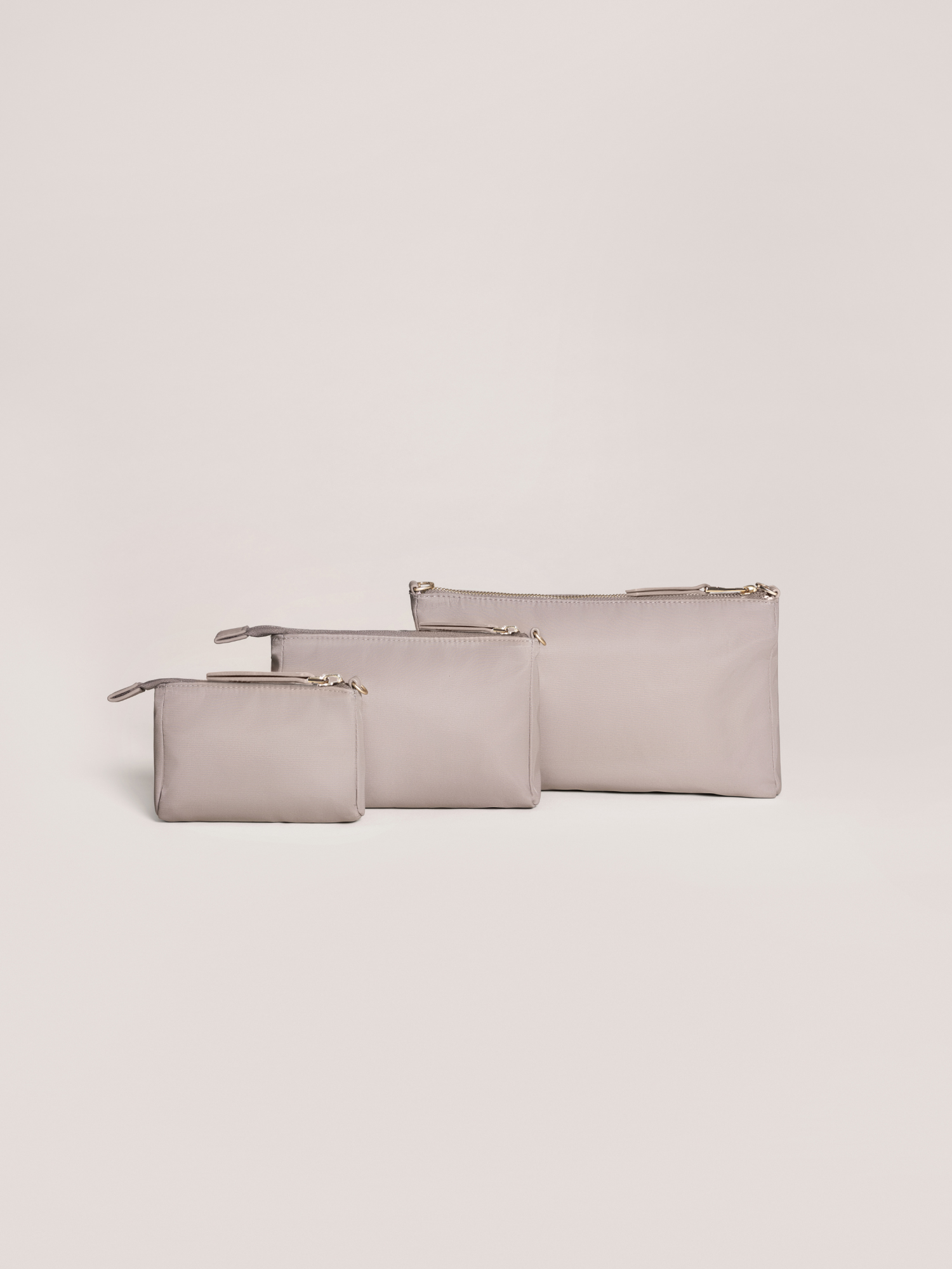 JuJuBe Signature 3-Piece Pouch Clutch Purse Set - Taupe JuJuBe Signature 3-Piece Pouch Clutch Purse Set - Taupe
